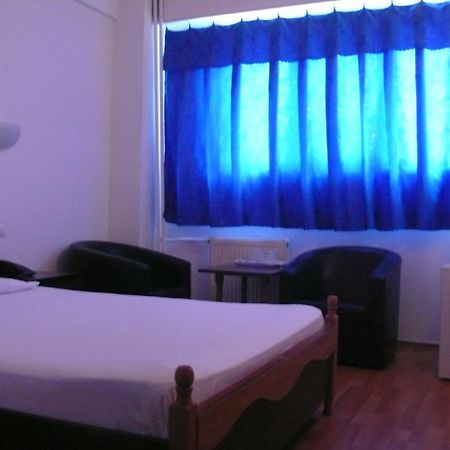 Hotel Uranus Bucureşti Ngoại thất bức ảnh