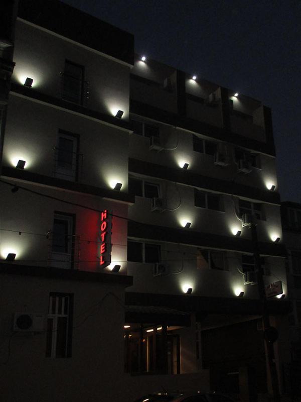 Hotel Uranus Bucureşti Ngoại thất bức ảnh
