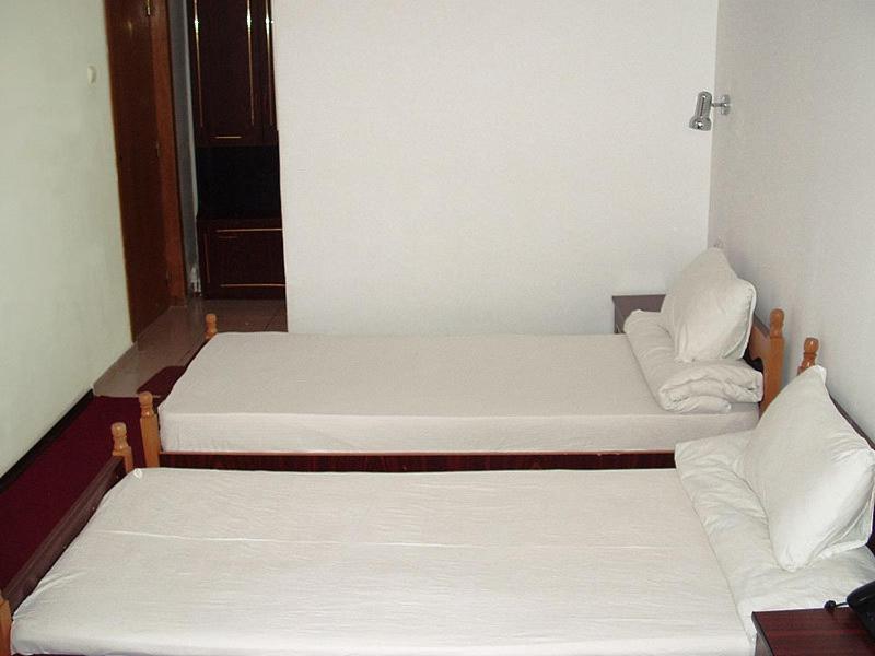 Hotel Uranus Bucureşti Phòng bức ảnh